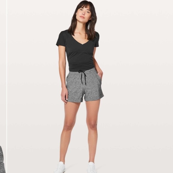 Lululemon Spring Break Away Short *4-way Stretch 3"
Heather Lux Multi Black - Picture 2 of 8